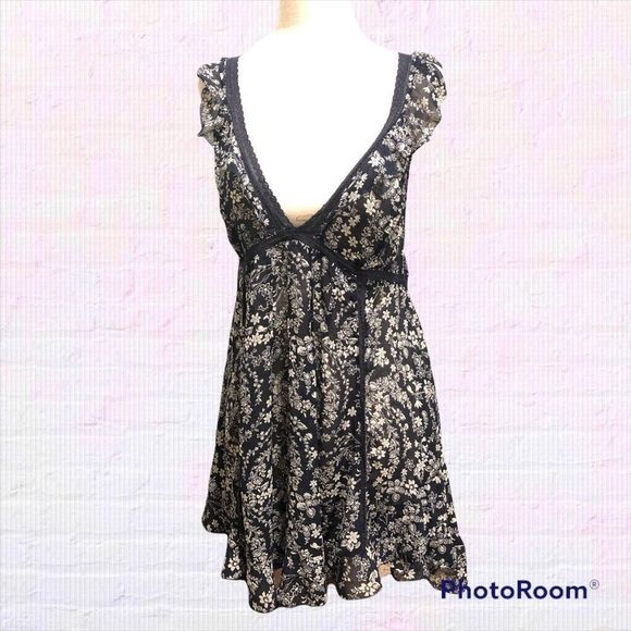 Free People Other - Free People White and Blue floral nighty